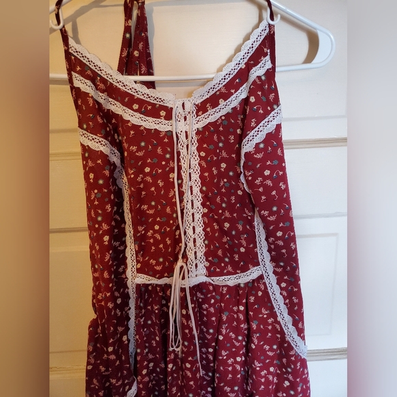 Cottagecore Floral Halter Dress - Picture 6 of 8